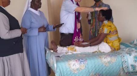 Sisters and Visitors praying for the cancer patients