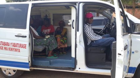 Patients moving to the treatment center/Kanombe